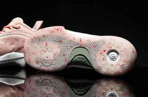 樱花粉匹克态极大三角潮牌信息鞋款上市，这颜值你爱了吗？