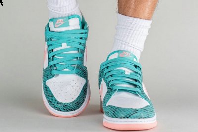  Nike Dunk Low 全新“S潮牌网店nakeskin”配色鞋款 每双 $100