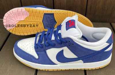  泡泡糖 Dunk SB 全新“Los A潮牌网ngeles Dodgers”配色鞋款 每双 110 美金