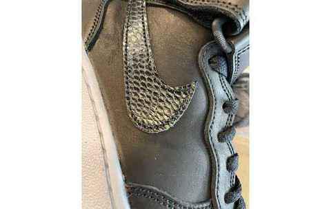  Stussy x 耐克 Air Force 1 联名鞋款潮牌品牌黑白配色 似乎也在向 01 年的联名版本致敬（Stussy x 耐克 Air Force 1 联名鞋款黑白配色曝光）