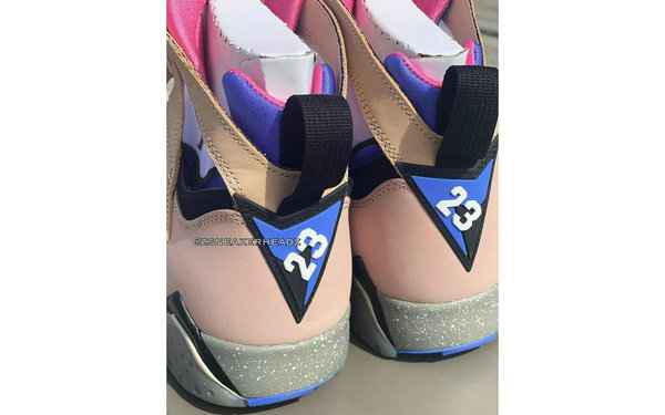  蓝宝石 AJ7 全新“Sapph潮牌信息ire”配色鞋款 每双约 1292 元 RMB（蓝宝石 AJ7 全新“Sapphire”配色鞋款公布）