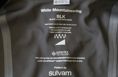 这边品牌的另一组潮牌信息联名企划也正式入场（白山 White Mountaineering BLK x sulvam 全新联名系列上架）