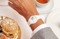 用以纪念英女王伊丽chaopai.com潮牌汇店莎白二世在位 70 周年(Swatch 斯沃琪全新“How Majestic”英女王限定款腕表登场) 用以纪念英女王伊丽chaopai.com潮牌汇店莎白二世在位 70 周年(Swatch 斯沃琪全新“How Majestic”英女王限定款腕表登场)