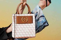 近期设计师高端包袋品牌潮牌资讯 GROTTO 个乐又祭出了全新单品(GROTTO 个乐全新“To Carry”流沙白托特包释出) 近期设计师高端包袋品牌潮牌资讯 GROTTO 个乐又祭出了全新单品(GROTTO 个乐全新“To Carry”流沙白托特包释出)