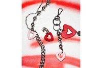 一箭穿心的设潮牌资讯计也十分醒目(Acne Studios x Alisa Rusakova 七夕联名限定系列即将上架) 一箭穿心的设潮牌资讯计也十分醒目(Acne Studios x Alisa Rusakova 七夕联名限定系列即将上架)