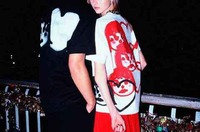 而现任 Givenchy 创意总监的 MMW潮牌 也顺理成章带来了纪梵希 x Chito 全新联名(纪梵希 x Chito 2021 艺术家联名限定系列曝光) 而现任 Givenchy 创意总监的 MMW潮牌 也顺理成章带来了纪梵希 x Chito 全新联名(纪梵希 x Chito 2021 艺术家联名限定系列曝光)