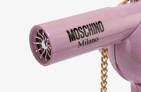  MOSCHINO 莫斯奇诺全新吹风机chaopai.com潮牌汇头手袋 将在未来几天内陆续上架（MOSCHINO 莫斯奇诺全新吹风机头手袋曝光，小猪佩奇同款）