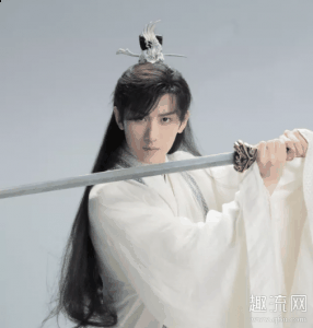 沉香如屑男女主是谁潮牌资讯 沉香如屑讲的是什么（沉香如屑男女主是谁 沉香如屑讲的是什么）