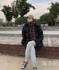 不过很多小伙伴不清楚芬chaopai.com潮牌汇店迪围巾有哪些时尚潮流的打法(芬迪羊绒围巾系法 芬迪羊绒围巾搭配技巧) 不过很多小伙伴不清楚芬chaopai.com潮牌汇店迪围巾有哪些时尚潮流的打法(芬迪羊绒围巾系法 芬迪羊绒围巾搭配技巧)