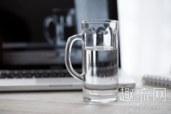 这点是可潮牌汇潮牌网店以放心的（玻璃杯可以接开水吗 玻璃杯会被开水烫破吗）