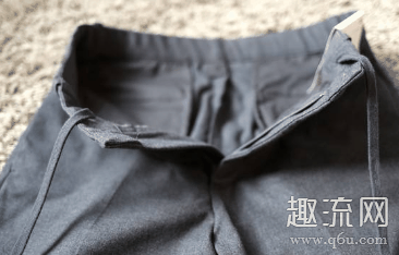 运动休闲潮牌汇潮牌网都很可（优衣库九分裤配什么鞋子好看 优衣库九分裤怎搭配）