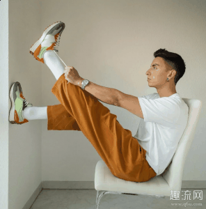 超市或修鞋地潮牌商城方都有得卖的（复古鞋子有哪些品牌 复古鞋子怎么搭配）