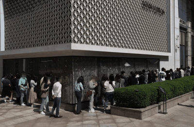 用涨价再来造潮牌商城成一种紧迫感（2020奢侈品涨价意味着什么 奢侈品涨价二手店怎么办）