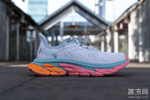 HOKA ONE ONE全新公路跑鞋开箱上脚,绝对值得入手!