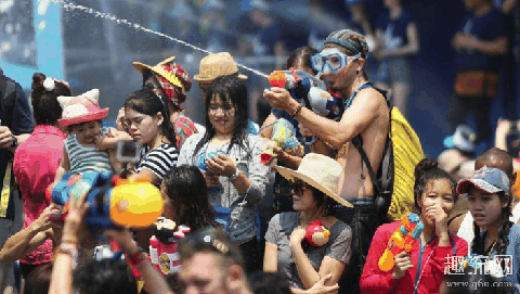 泰国泼水节取消了吗 泰国泼水节和中国泼水节是一样的吗
