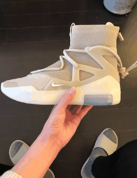 Air Fear of God 1 “Oatmeal”上脚高清图 Air Fear of God 1拉链破开怎么换