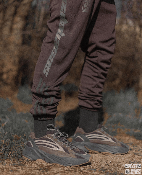 yeezy 700 v2 Geode上脚街拍怎么样 yeezy 700 v2 Geode搭配技巧推荐