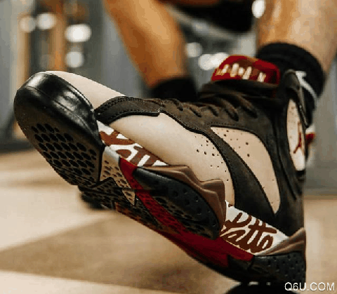  Air Jordan 7 Ray Allen 雷阿伦潮牌商城 联名款AJ7重新吸引了一批AJ7的粉丝（2019年AJ系列压街鞋款推荐 你会选择AJ1黑黄脚趾还是Patta x AJ7）