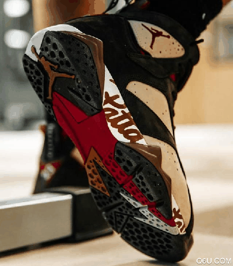  Air Jordan 7 Ray Allen 雷阿伦潮牌商城 联名款AJ7重新吸引了一批AJ7的粉丝（2019年AJ系列压街鞋款推荐 你会选择AJ1黑黄脚趾还是Patta x AJ7）