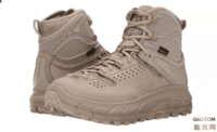 这双白色的神潮牌汇潮牌网店秘鞋款惊艳全场（户外登山鞋哪个牌子好 时尚潮流的户外登山鞋推荐）