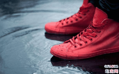 下雨天穿什么运动鞋不进水 适合下雨天穿的运动鞋防水推荐