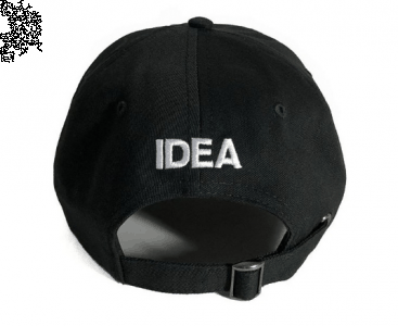 这款纯黑色的棒球帽设计上简洁潮牌商城搭载 Stüssy 以及 IDEA Books 的白色刺绣 Logo（Stüssy新款联名帽好看吗 Stüssy x IDEA Books 联名棒球帽怎么样）