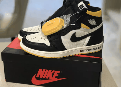  AJ1“禁止转卖潮牌汇潮牌网”黑黄实物欣赏（AJ1“禁止转卖”黑黄开箱测评 AJ1“禁止转卖”黑黄实物欣赏）