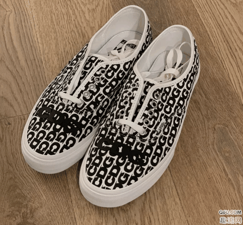 万斯联名川久保玲开箱测评 vans X comme des garcons上脚图