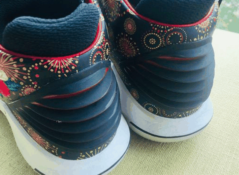 而是在中底脚潮牌品牌踝的地方有（AIR JORDAN 32 烟花静态开箱 AIR JORDAN 32 烟花实物欣赏）