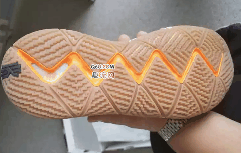 欧文4德鲁大叔细节欣赏 Kyrie 4 “Uncle Drew”脚感怎么样