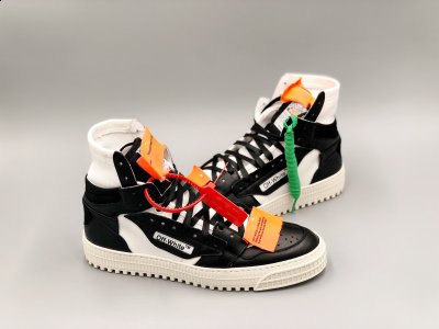 本身作为鞋身主体潮牌帆布材质的一段延续（Off White low 3.0好看吗 Off White low 3.0 Sneaker实物欣赏）