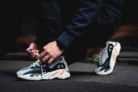 Yeezy Boost 700 Runner实物开潮牌箱 Yeezy Boost 700 Runner细节鉴赏（Yeezy Boost 700 Runner实物开箱 Yeezy Boost 700 Runner细节鉴赏）