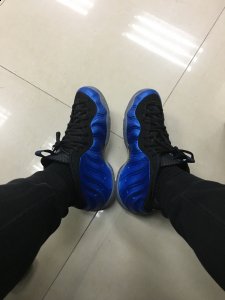 那么这种气质潮牌汇潮牌网店是怎么来的呢（喷泡的鞋面会裂开吗 喷泡鞋面开裂了怎么办）