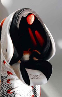 配色完全带走了鞋身前端潮牌资讯的臃肿感觉 恰好双十一遇到(AJ31黑脚趾开箱 AJ31黑脚趾实物赏析) 配色完全带走了鞋身前端潮牌资讯的臃肿感觉 恰好双十一遇到(AJ31黑脚趾开箱 AJ31黑脚趾实物赏析)