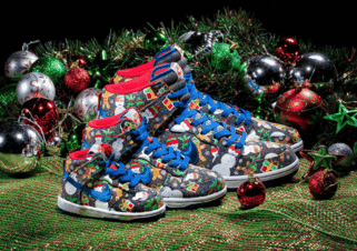 同时附赠潮牌资讯 4 色鞋带（Concepts联名耐克Dunk SB圣诞系列怎么样 Concepts x Nike SB Dunk “Ugly Christmas Sweater”多少钱）