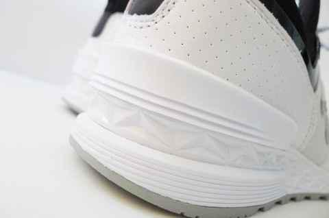 增加篮球运动的爆发力轻量化鞋潮牌面提供自然、舒适耐久且透气的支撑性（NB574S军事风球鞋好看吗 N.HOOLYWOOD TPES x New Balance 574S发售信息）