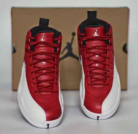 球鞋自身条件也潮牌是很重要的因素（Air Jordan 12 'Gym Red' 开箱图 AJ12 Gym Red细节赏析）