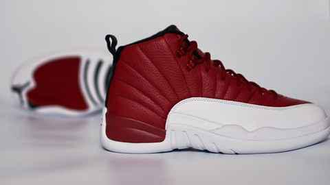 球鞋自身条件也潮牌是很重要的因素（Air Jordan 12 'Gym Red' 开箱图 AJ12 Gym Red细节赏析）