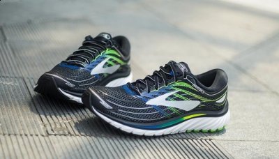 跑动时步态过潮牌信息渡更为流畅（布鲁克斯甘油15怎么样 BROOKS GLYCERIN 15科技）