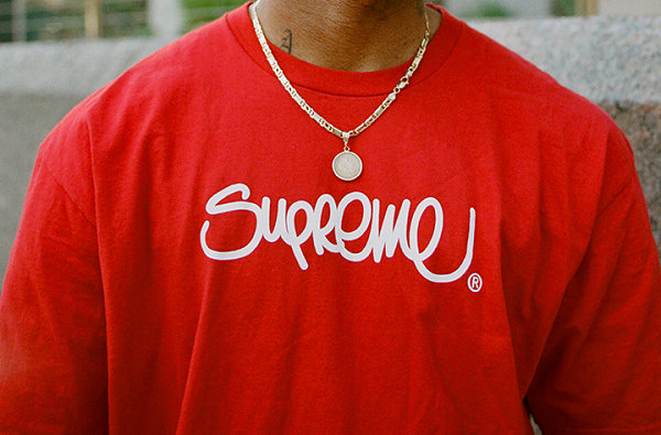Supreme 2022 夏季 T-潮牌汇潮牌网店Shirt 系列上架，8 款选择（Supreme 2022 夏季 T-Shirt 系列上架，8 款选择）