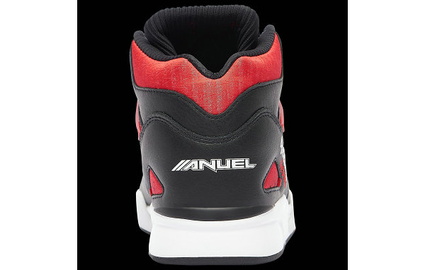 这边锐步又邀请到了说唱潮牌信息歌手 Anuel AA 推出了全新鞋履（锐步 x Anuel AA 全新联乘 Pump Omni Zone 2 鞋款亮相）
