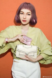 亚洲一线虚拟偶像Rae的运营之道 潮牌冬季如何御寒提醒(亚洲一线虚拟偶像Rae的运营之道) 亚洲一线虚拟偶像Rae的运营之道 潮牌冬季如何御寒提醒(亚洲一线虚拟偶像Rae的运营之道)