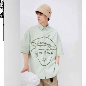 但是不是所有的灰色都适合 2022秋冬潮牌新款推荐（皮肤黑的男生怎么搭配衣服 ）