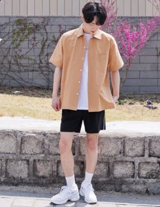 看起来非常阳光帅气 2022秋冬潮牌新款推荐（男生夏天穿衣搭配 这六种搭配非常抢眼 ）