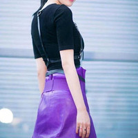 尤其在今天更是如此 2022秋冬潮牌新款推荐（黑色搭配什么颜色好看 秒变时尚达人 ）