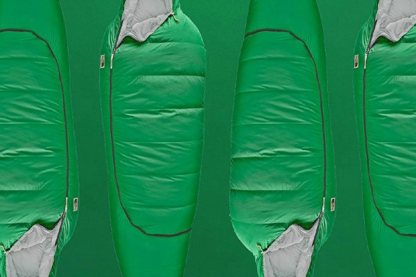 该系列涵盖了绿/黄/蓝 3 款颜色鲜艳的睡袋哪种潮牌品牌比较好看？（TNF 北面全新 100% 可回收睡袋系列发布，三色可选）