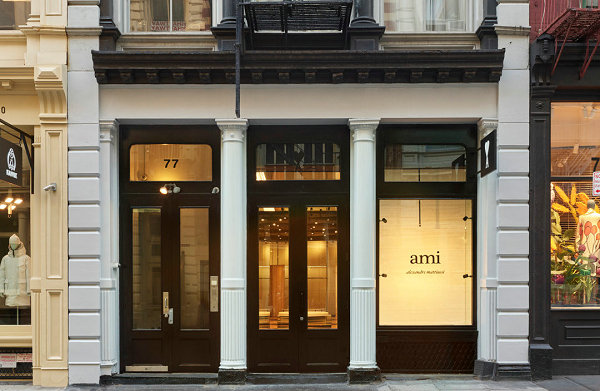 这一次 AMI Paris 将目光锁定在纽约 SOHO 商业街区中心格林街 77 号哪种潮牌品牌比较好看？（AMI Paris 全新纽约旗舰店开幕，美国首家店铺）
