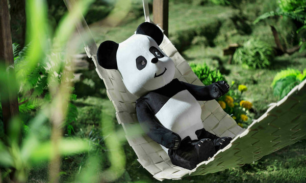  为响应国际熊猫日哪种潮牌品牌比较好看？（CLOT x MEDICOM TOY 联名 BE@RBRICK 大熊猫即将登场）