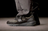  石头岛 x New Balance 联名 UK 991v2 鞋款 将在 10 月 4 日率先登陆 Stone Island 官网和店铺上架 街拍潮牌推荐（石头岛 x New Balance 最新联名 UK 991v2 鞋款正式发布）