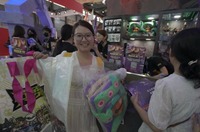  强化互动体验环节与观众的互动是 极为 重要 的 一环  2023潮牌新款推荐（《英勇之地》2024ChinaJoy首秀！巨有料，大不同，手游首启DEMO试玩）